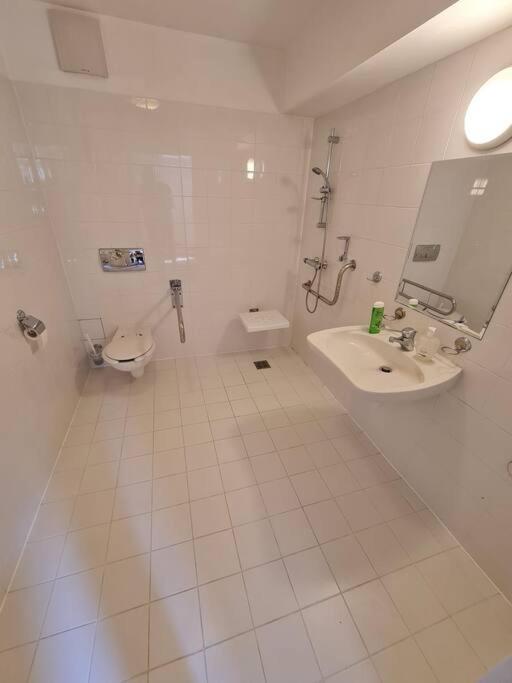 10Q - Z6 Apartment 201 Варшава Екстериор снимка